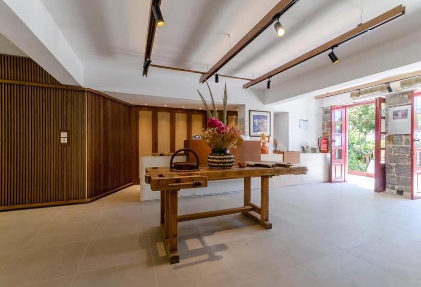 호텔 Sarikampos Beach