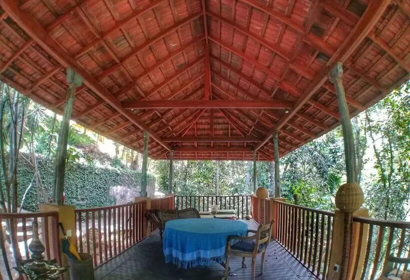 Hotel The Kandy Samadhi Centre