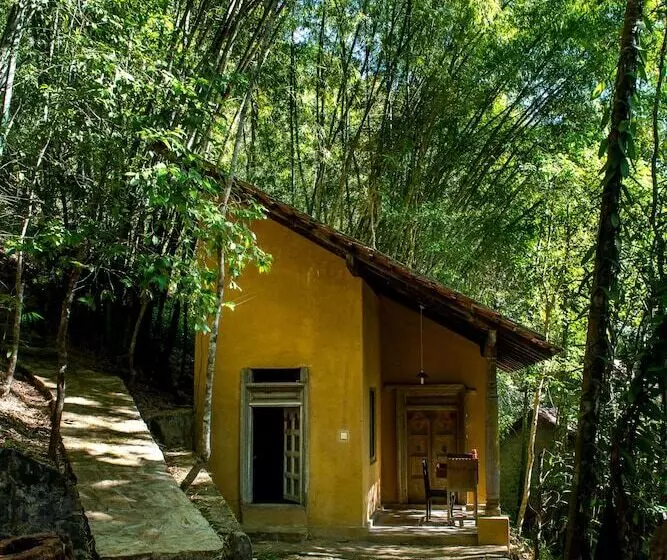 Hotel The Kandy Samadhi Centre