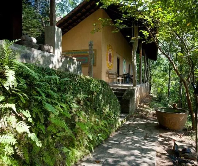 Hotel The Kandy Samadhi Centre