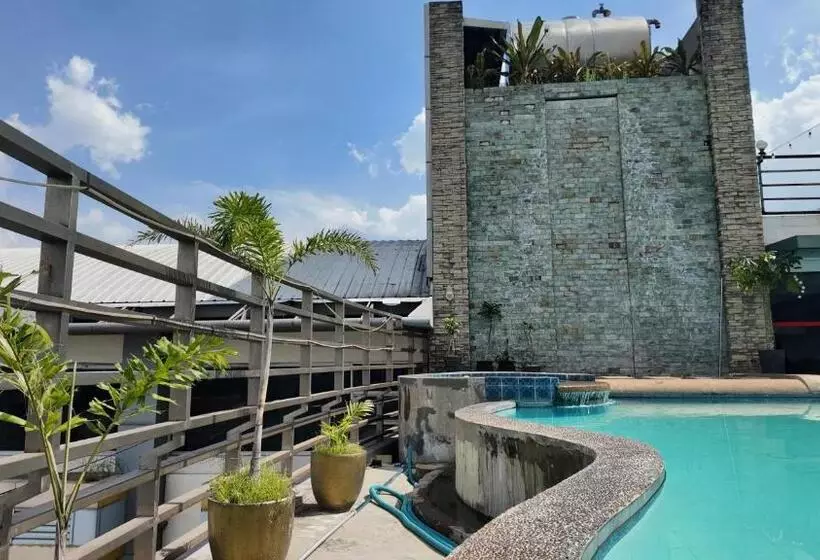 Kay Hotel And Residences