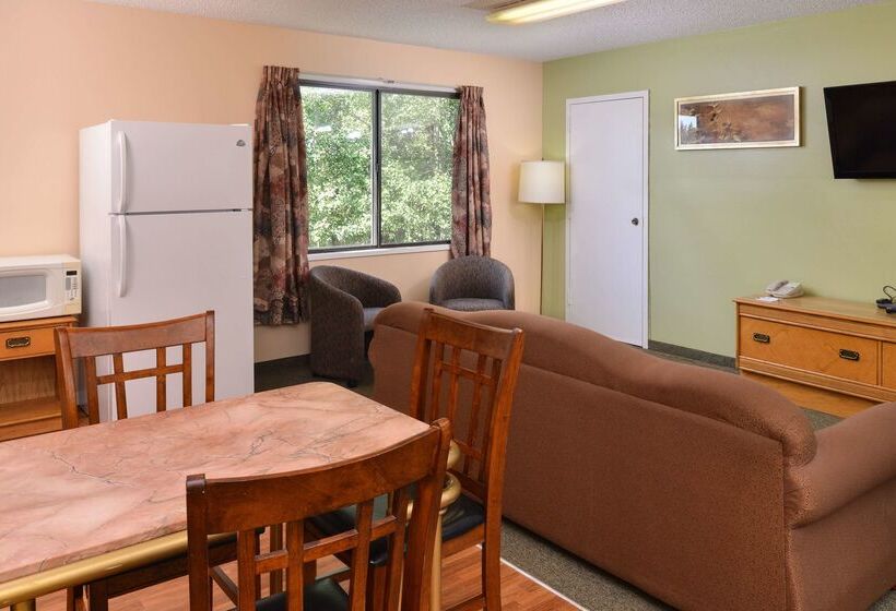 모텔 Canadas Best Value Inn Whitecourt