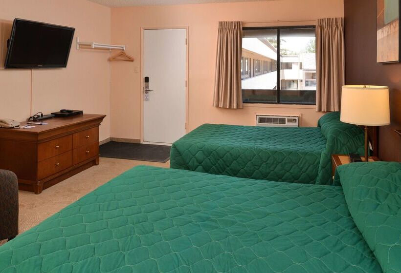 모텔 Canadas Best Value Inn Whitecourt