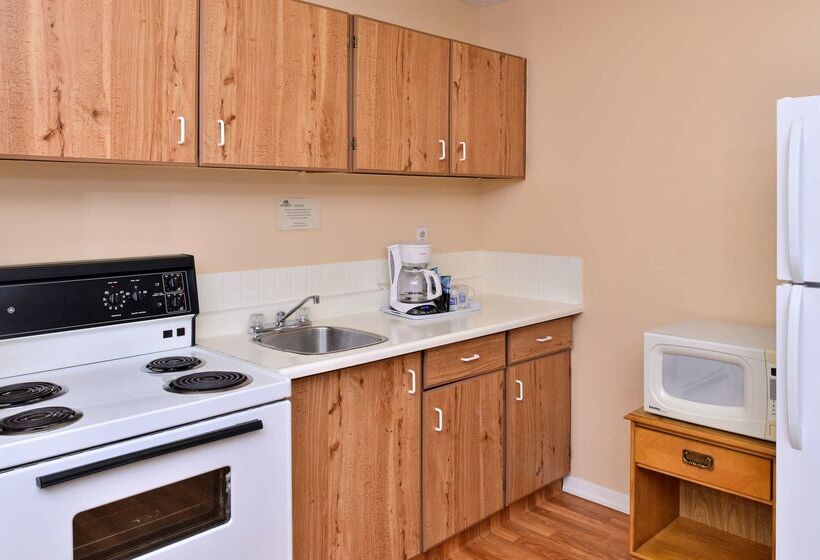 모텔 Canadas Best Value Inn Whitecourt