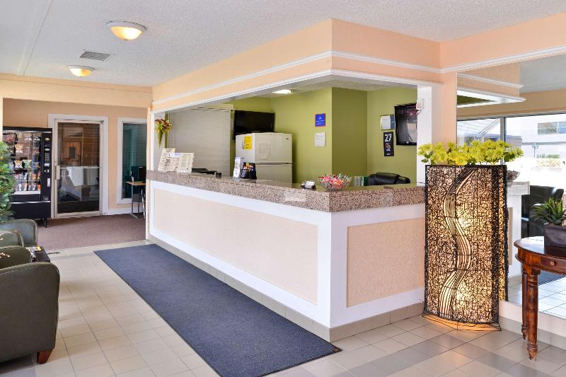 모텔 Canadas Best Value Inn Whitecourt