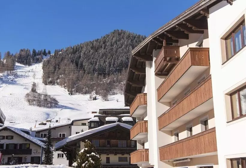 Quality Hosts Arlberg Hotel Garni Mössmer