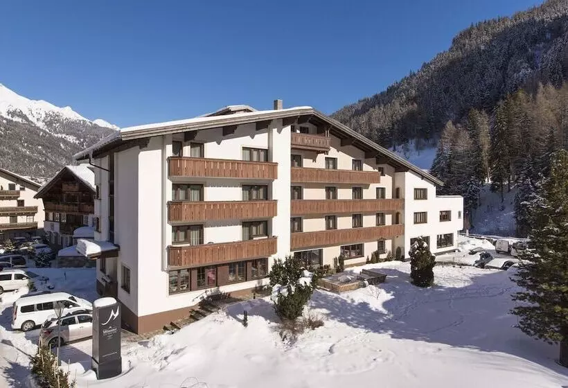 Quality Hosts Arlberg Hotel Garni Mössmer