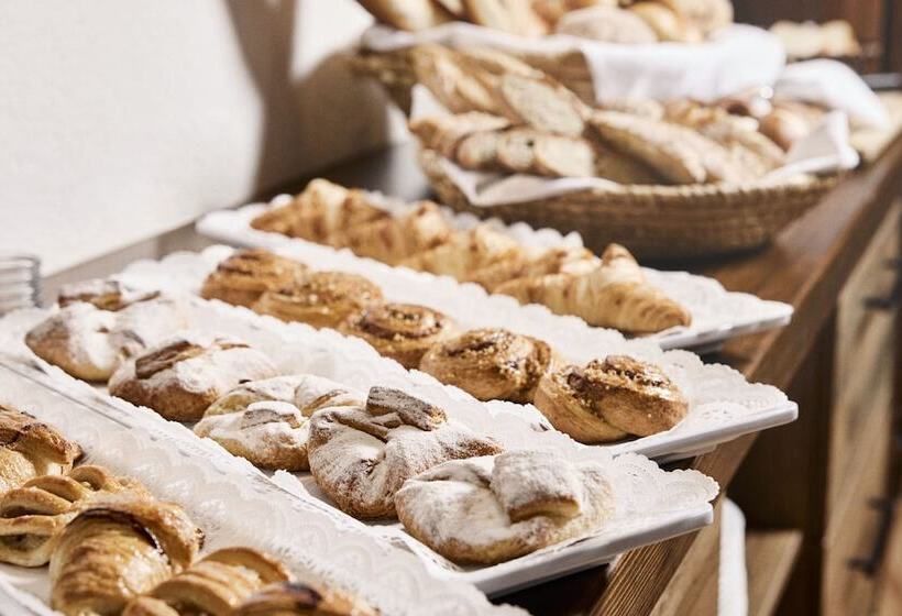 Quality Hosts Arlberg Hotel Garni Mössmer