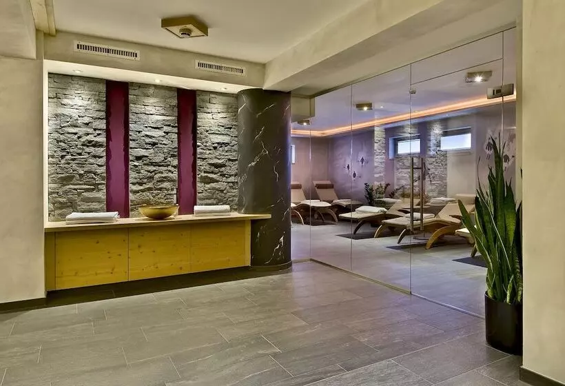 Quality Hosts Arlberg Hotel Garni Mössmer