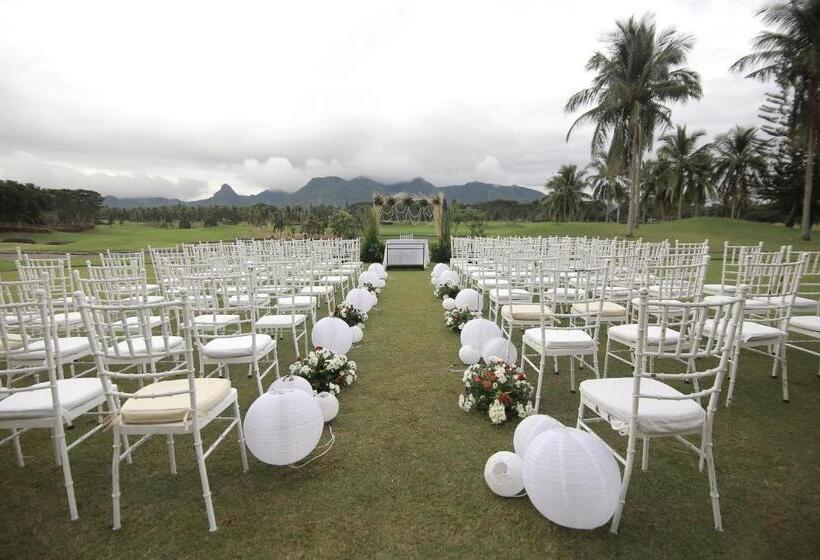 Resort The Suites At Mount Malarayat