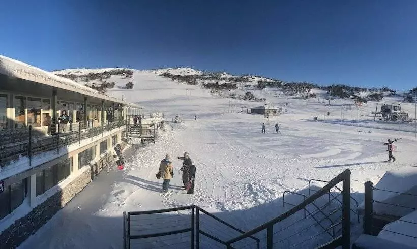 Smiggins Hotel & Chalet Apartments