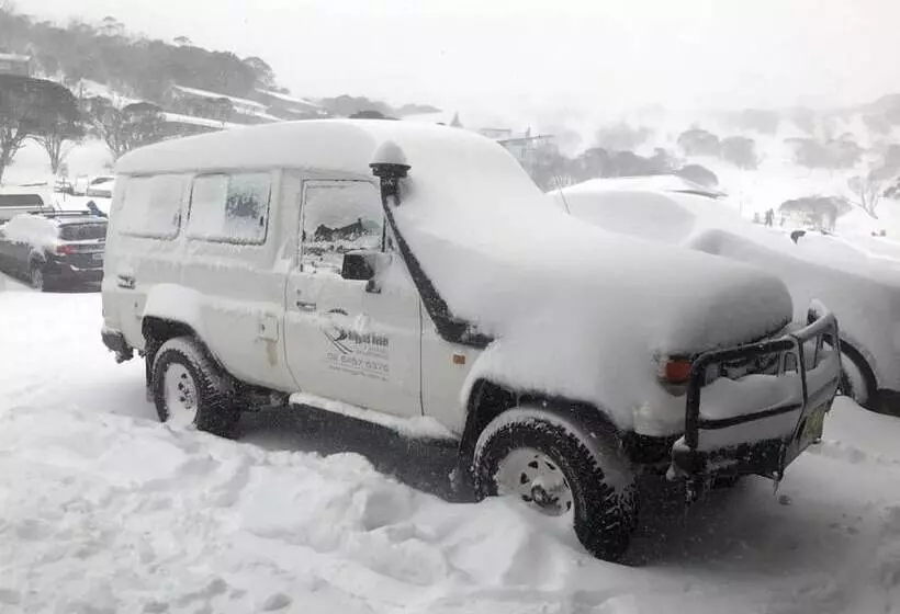 Smiggins Hotel & Chalet Apartments