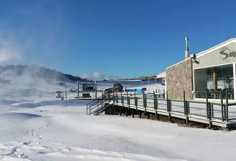 Smiggins Hotel & Chalet Apartments