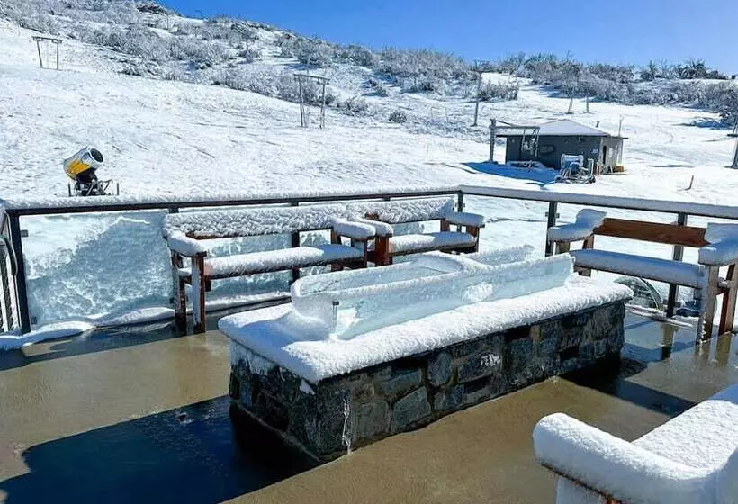 Smiggins Hotel & Chalet Apartments