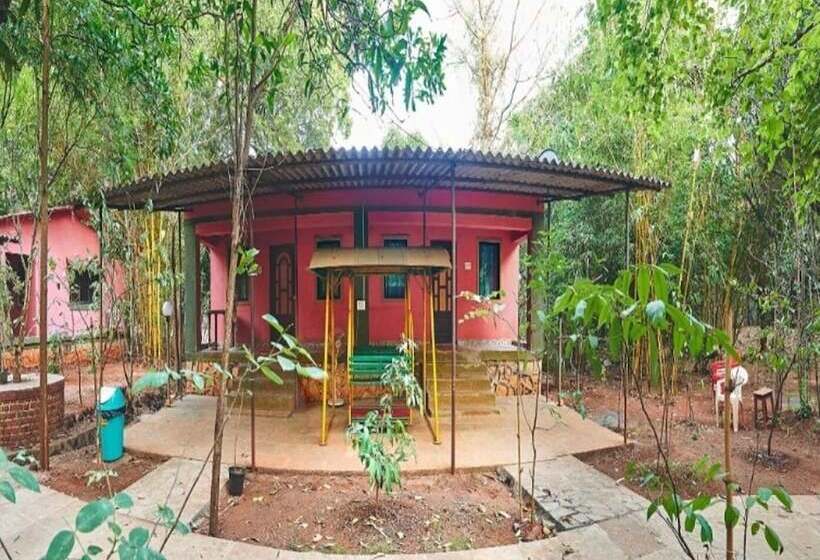 Hospedaria Natures Nest Resort