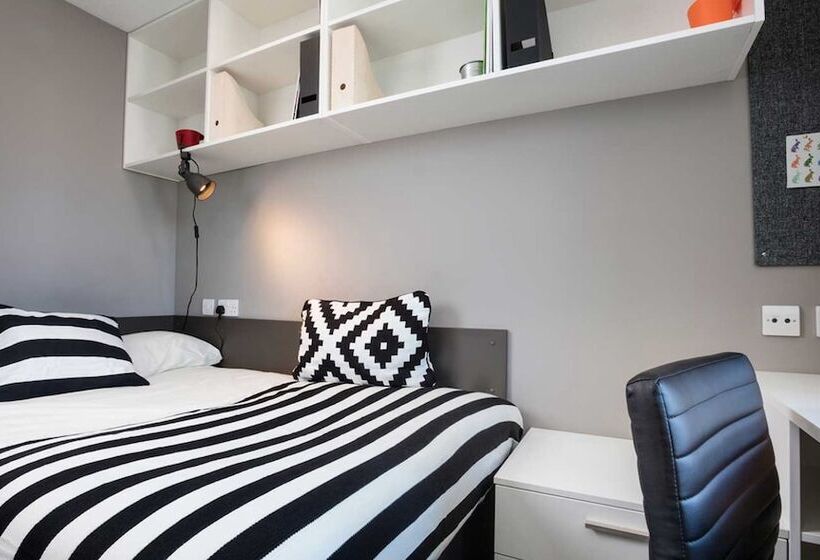 ユースホステル Vibrant Rooms For Students Only   London