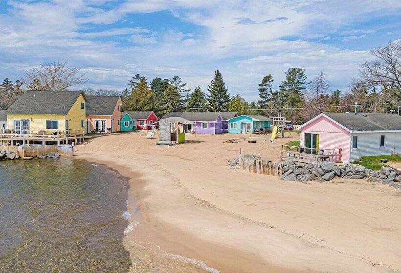 Aloha Beach Club Resort