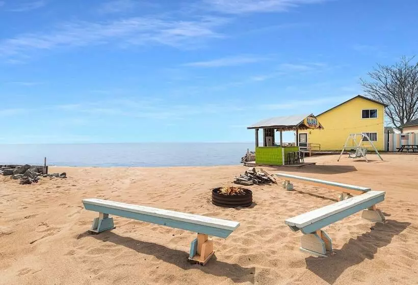 Aloha Beach Club Resort