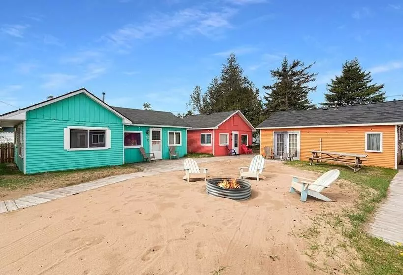 Aloha Beach Club Resort