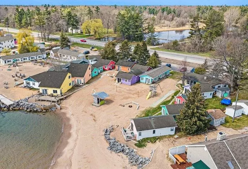 Aloha Beach Club Resort