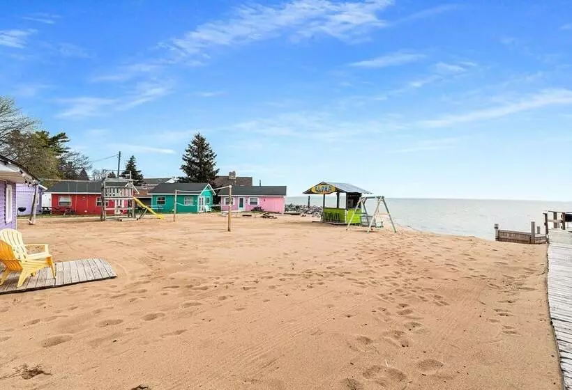 Aloha Beach Club Resort