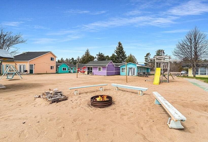 Aloha Beach Club Resort