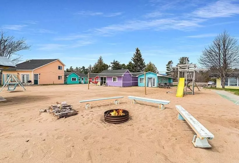 Aloha Beach Club Resort