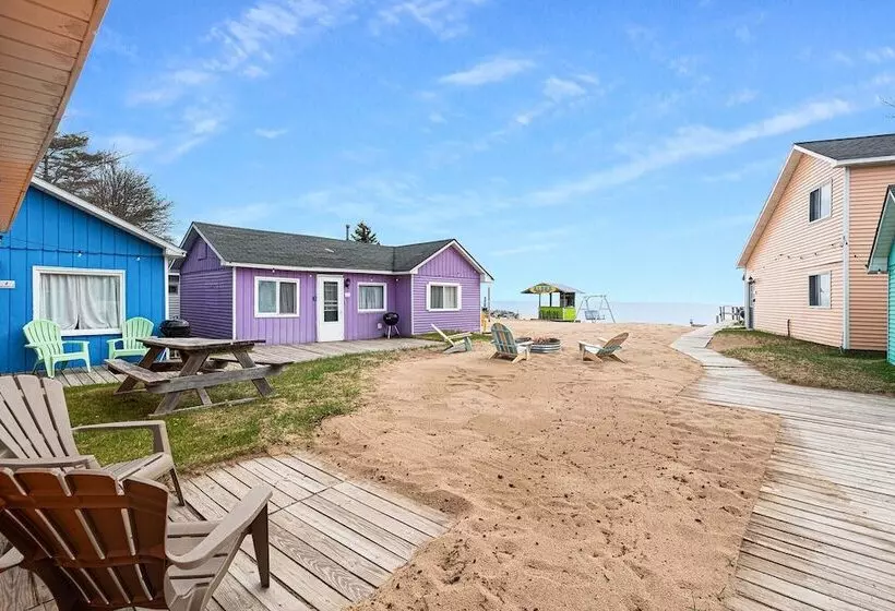 Aloha Beach Club Resort