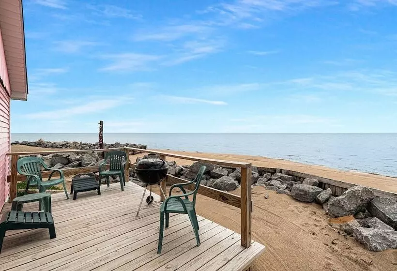 Aloha Beach Club Resort