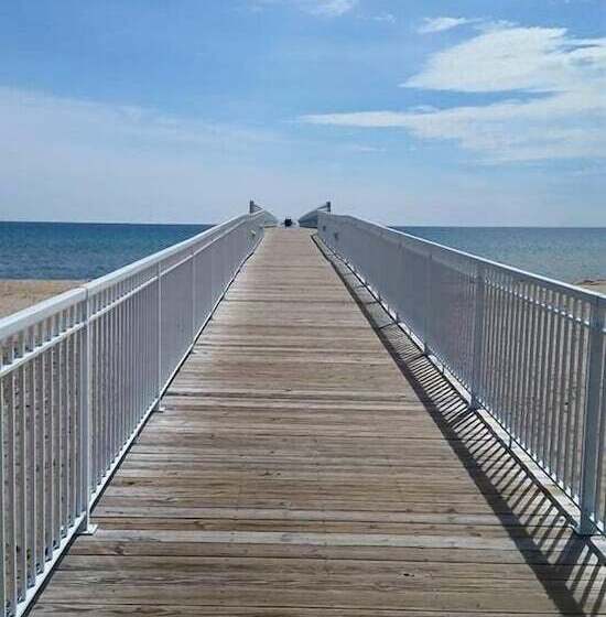 Aloha Beach Club Resort