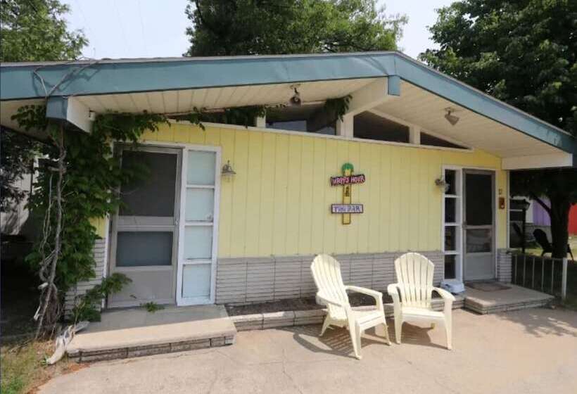 Aloha Beach Club Resort