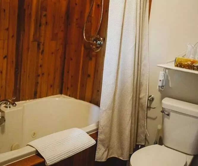 Aamiaismajoitus (B&B) Carriage House Inn Four And A Half Stars