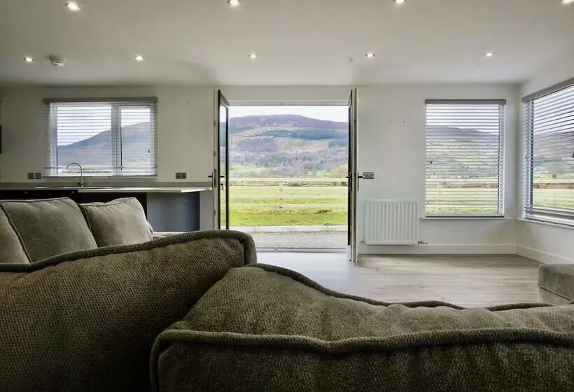 Castle View Chalet By Clonlum Cottages