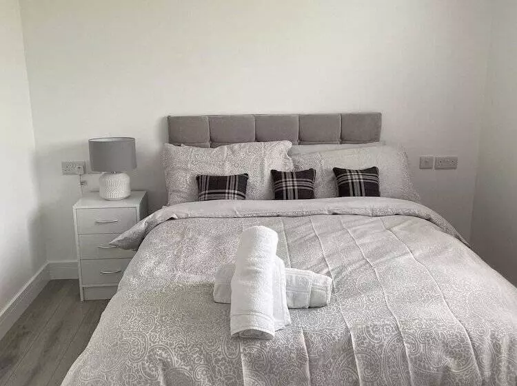 Castle View Chalet By Clonlum Cottages