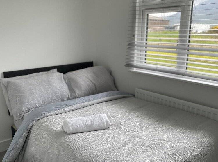 Castle View Chalet By Clonlum Cottages