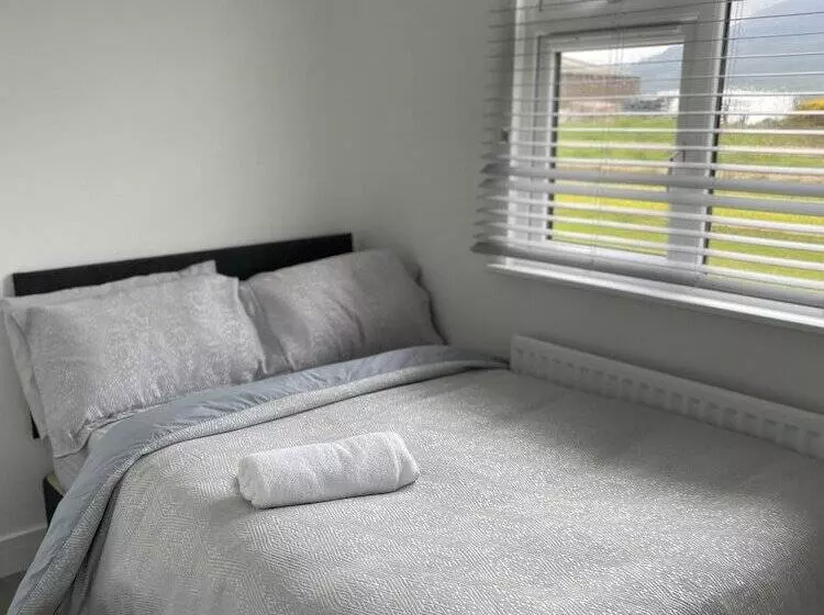 Castle View Chalet By Clonlum Cottages