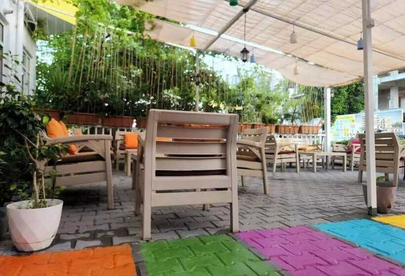 Fi̇ni̇ke Sever Otel