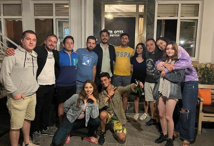 Fi̇ni̇ke Sever Otel