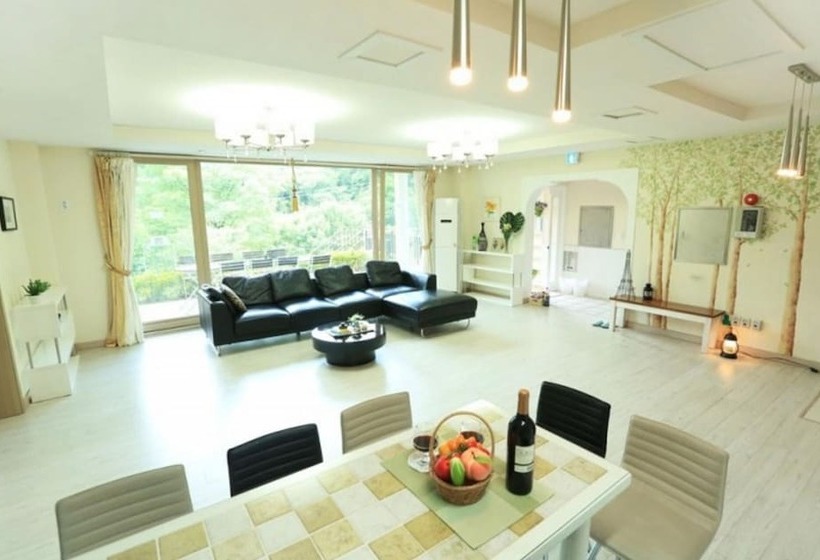 Gapyeong Fore House Pension