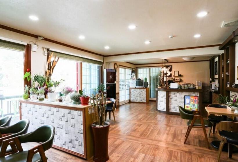 Geumdanggyegok Blue Mountain Pension