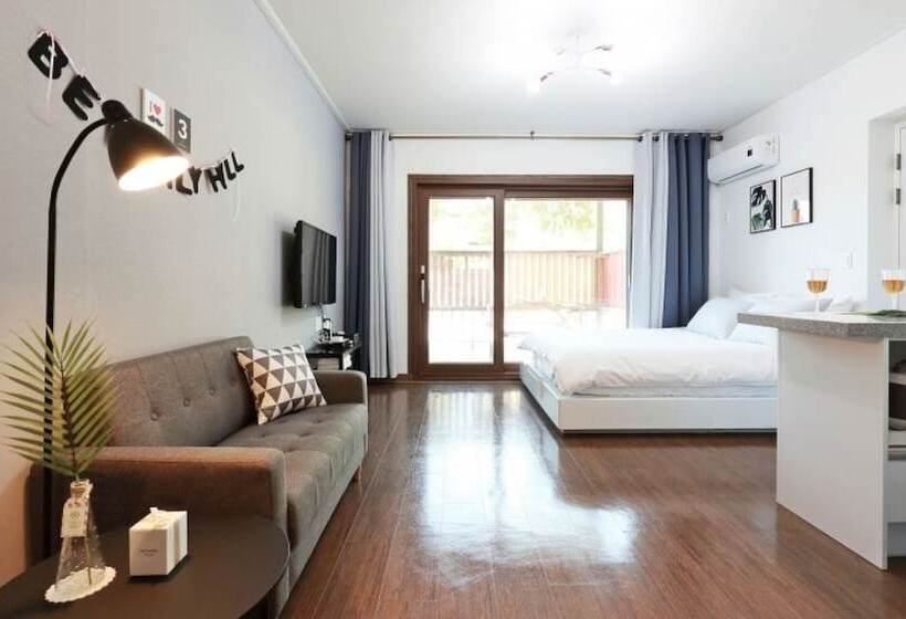 Gyeongju Beverly Hills Pension