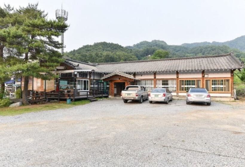 Hotel Gapyeong Holiday Caravan Park Pension