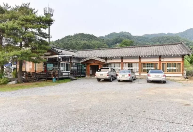 Hotelli Gapyeong Holiday Caravan Park Pension