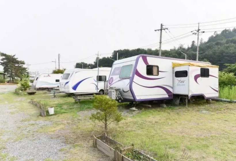 Hotelli Gapyeong Holiday Caravan Park Pension