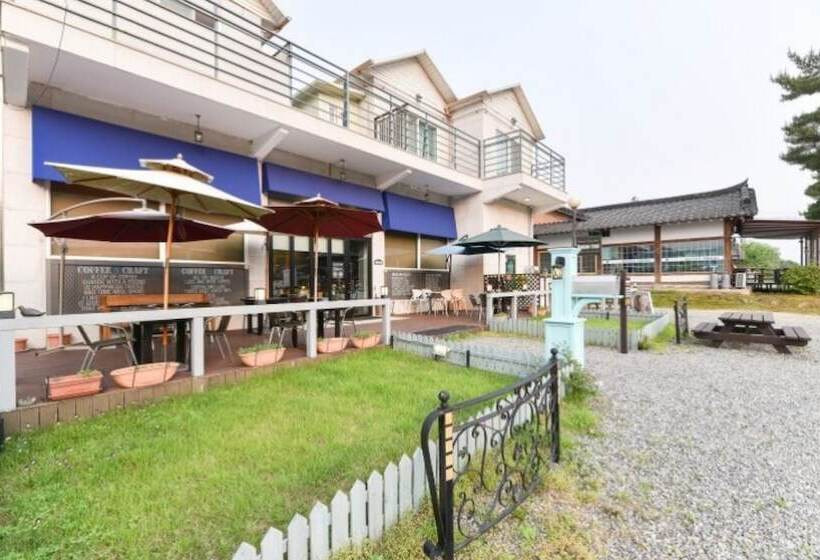 Hotel Gapyeong Holiday Caravan Park Pension