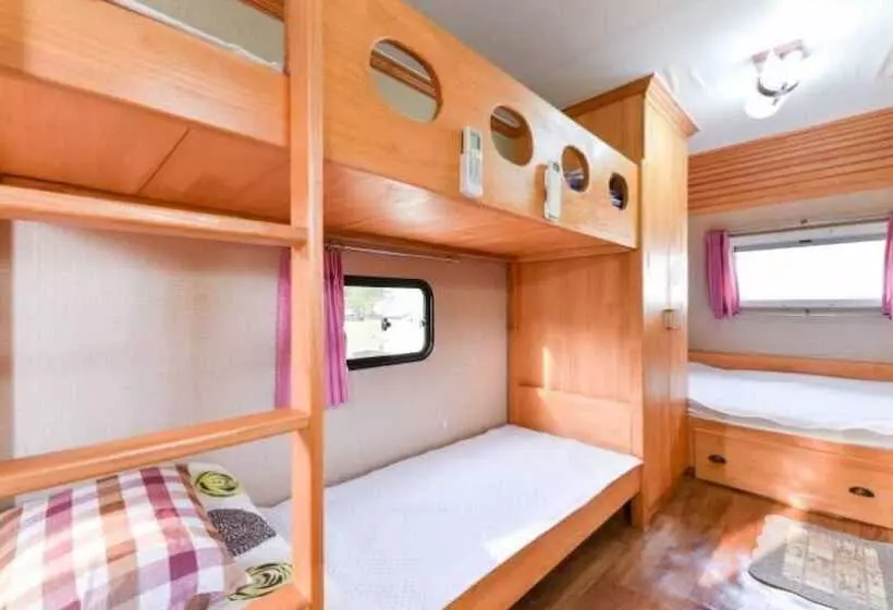 Hotelli Gapyeong Holiday Caravan Park Pension