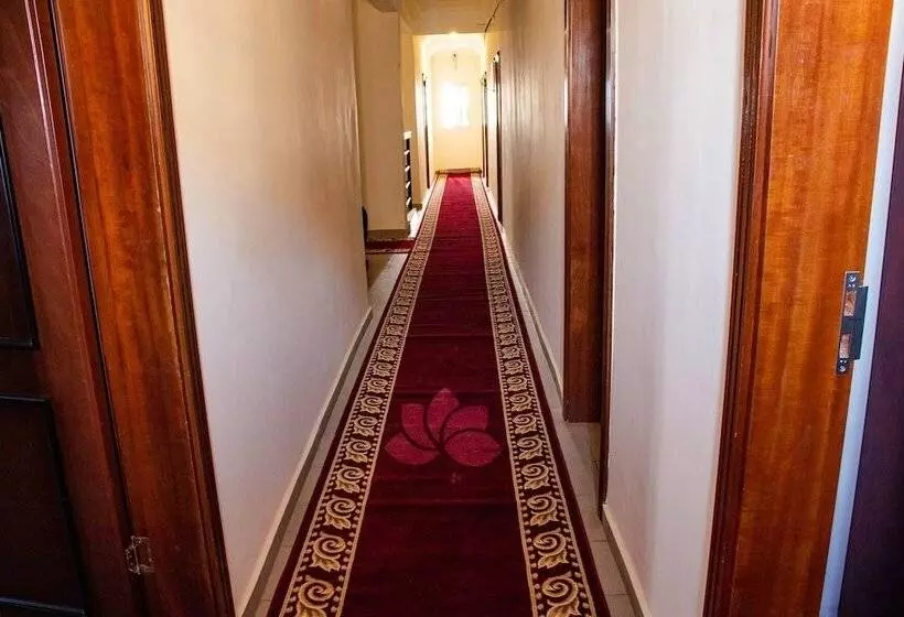 هتل La Rochelle Hôtel