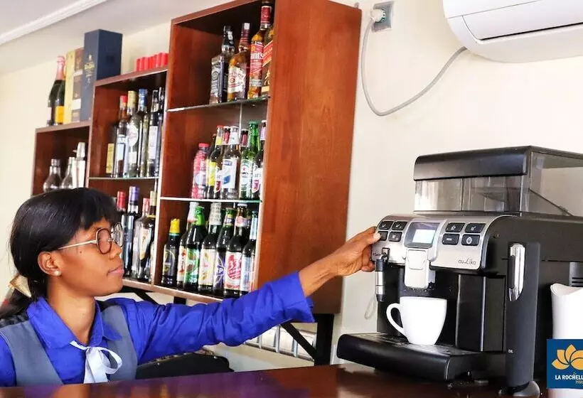 هتل La Rochelle Hôtel