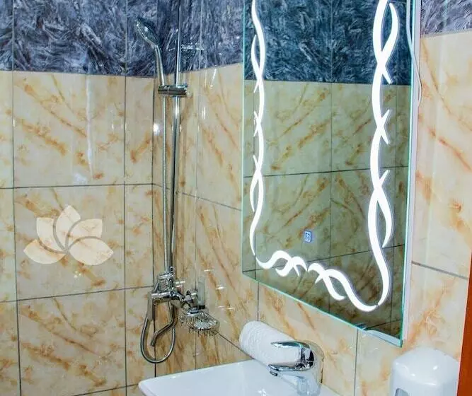 هتل La Rochelle Hôtel