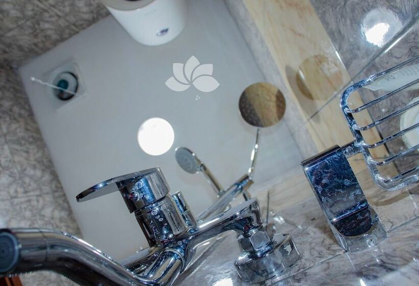 هتل La Rochelle Hôtel